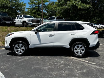 2024 Toyota RAV4 LE